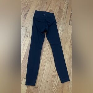 Black Lululemon Wunder Under Train Leggings 25’